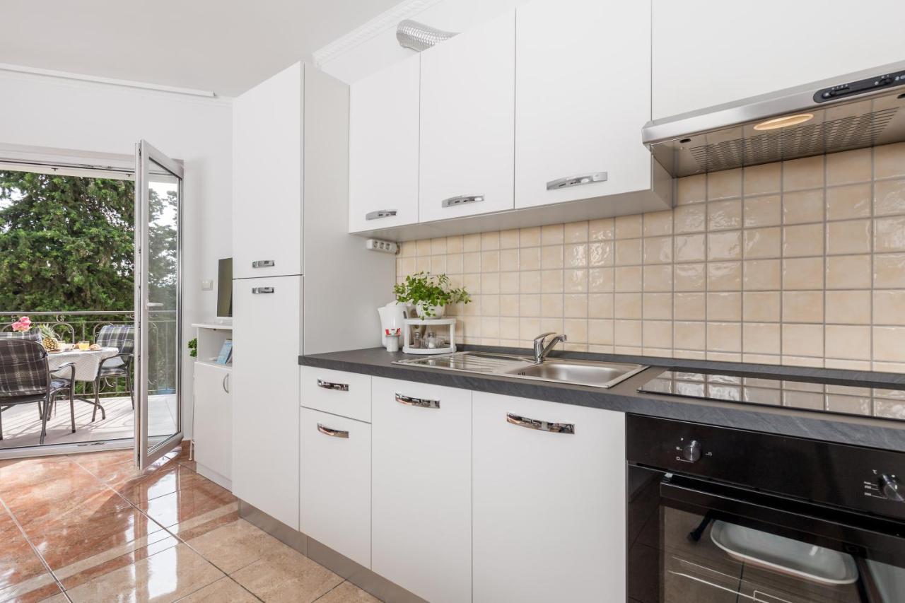 Summer Breeze Apartment With A Pool Opatija Zewnętrze zdjęcie
