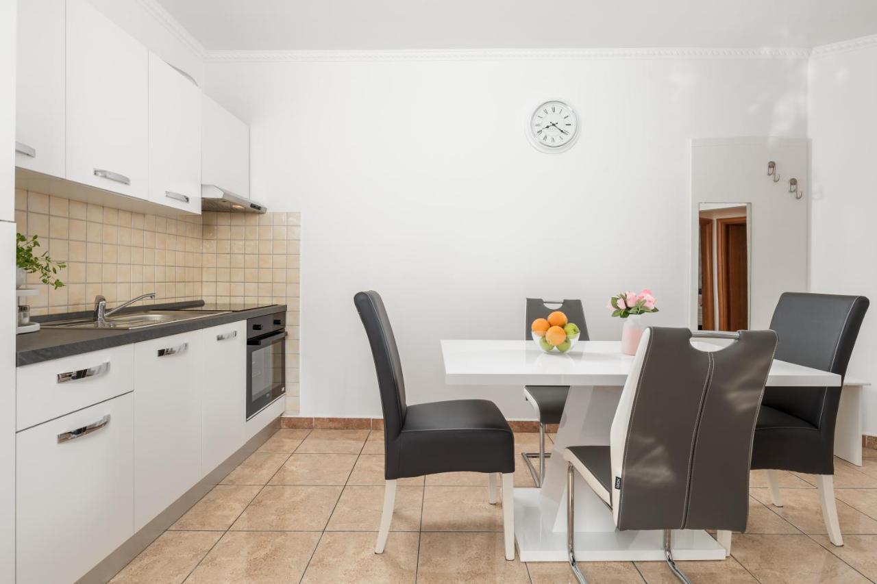 Summer Breeze Apartment With A Pool Opatija Zewnętrze zdjęcie